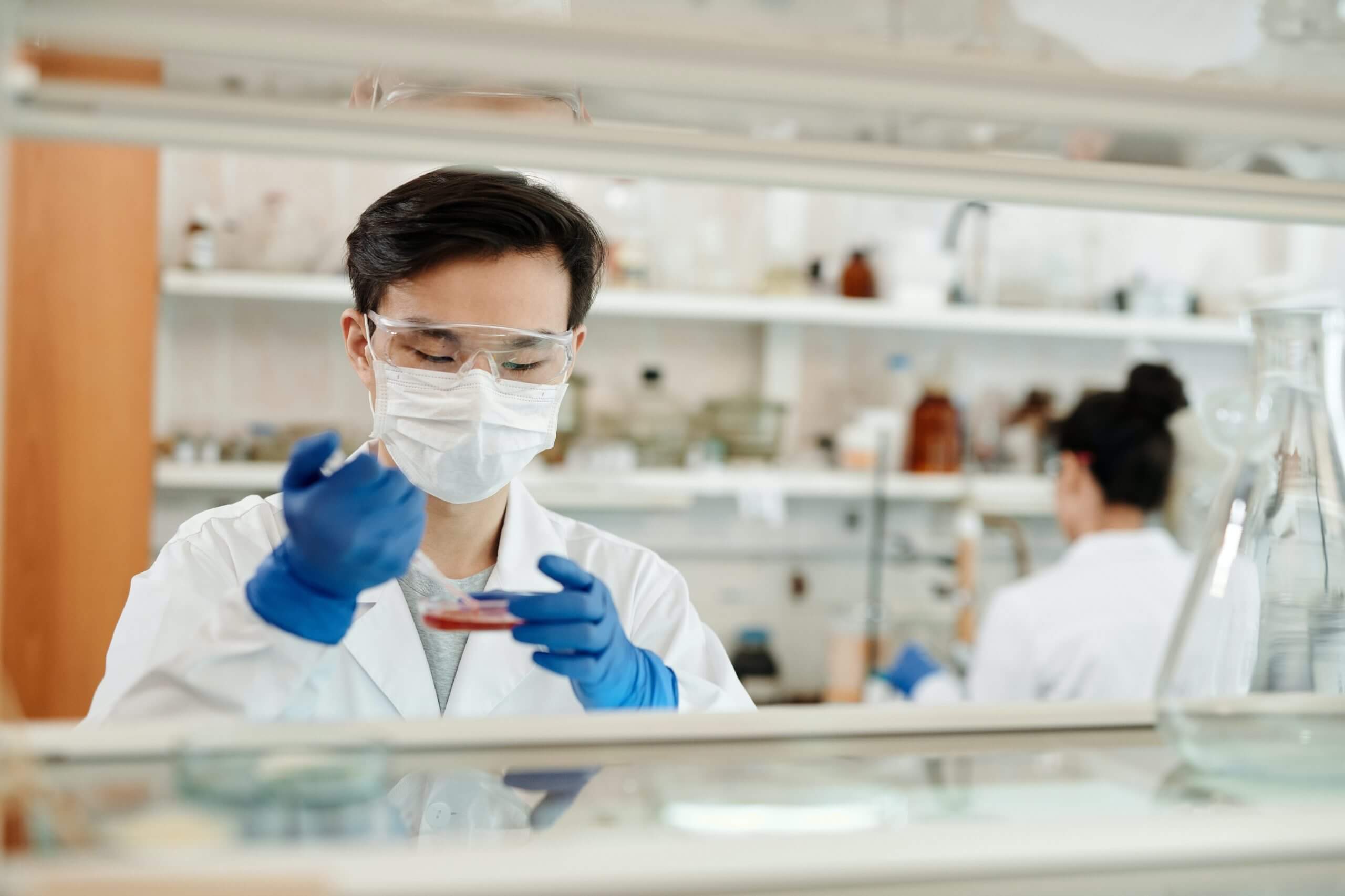 lab technician working in the lab